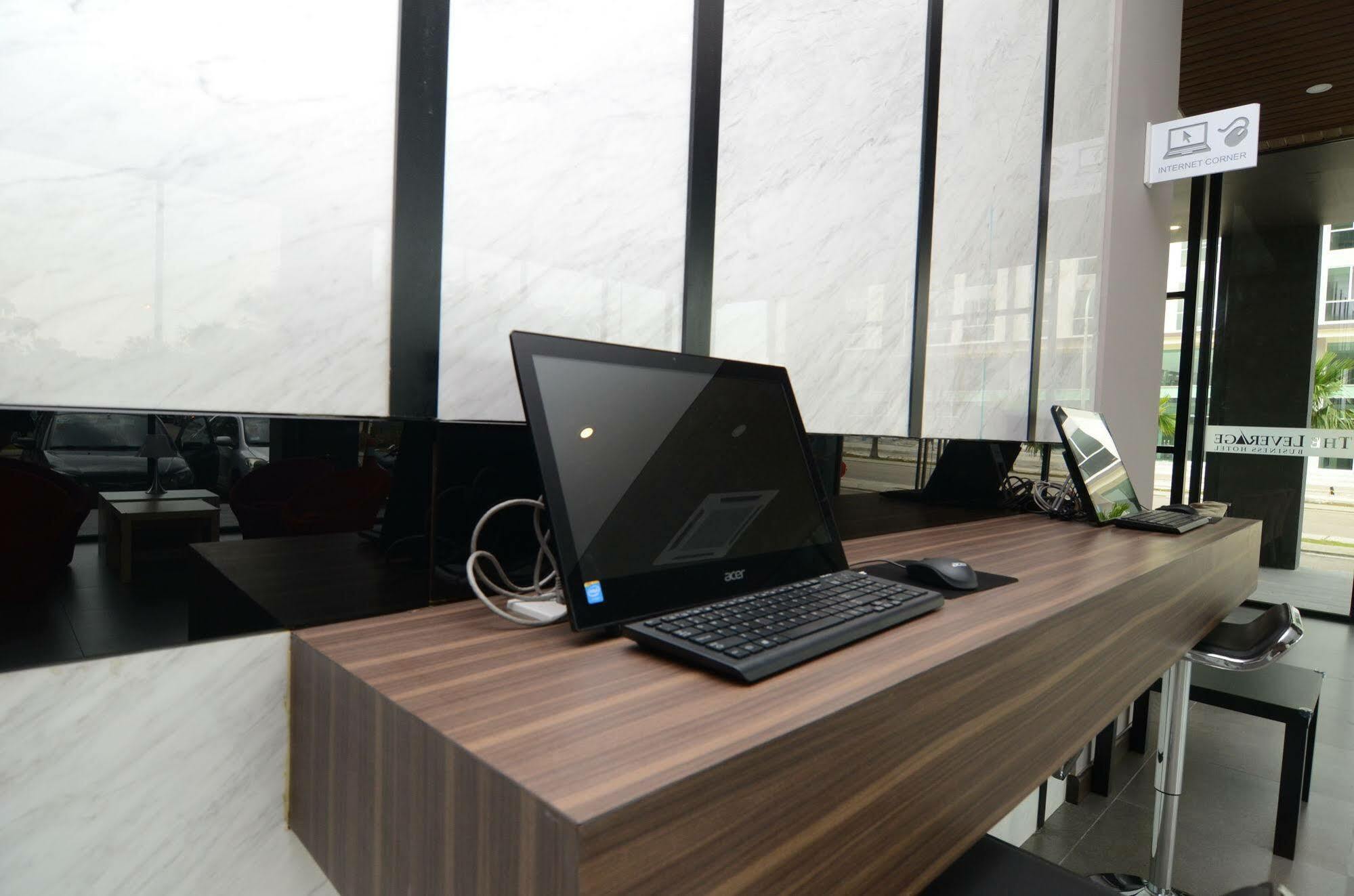 The Leverage Business Hotel Johor Bahru Kültér fotó