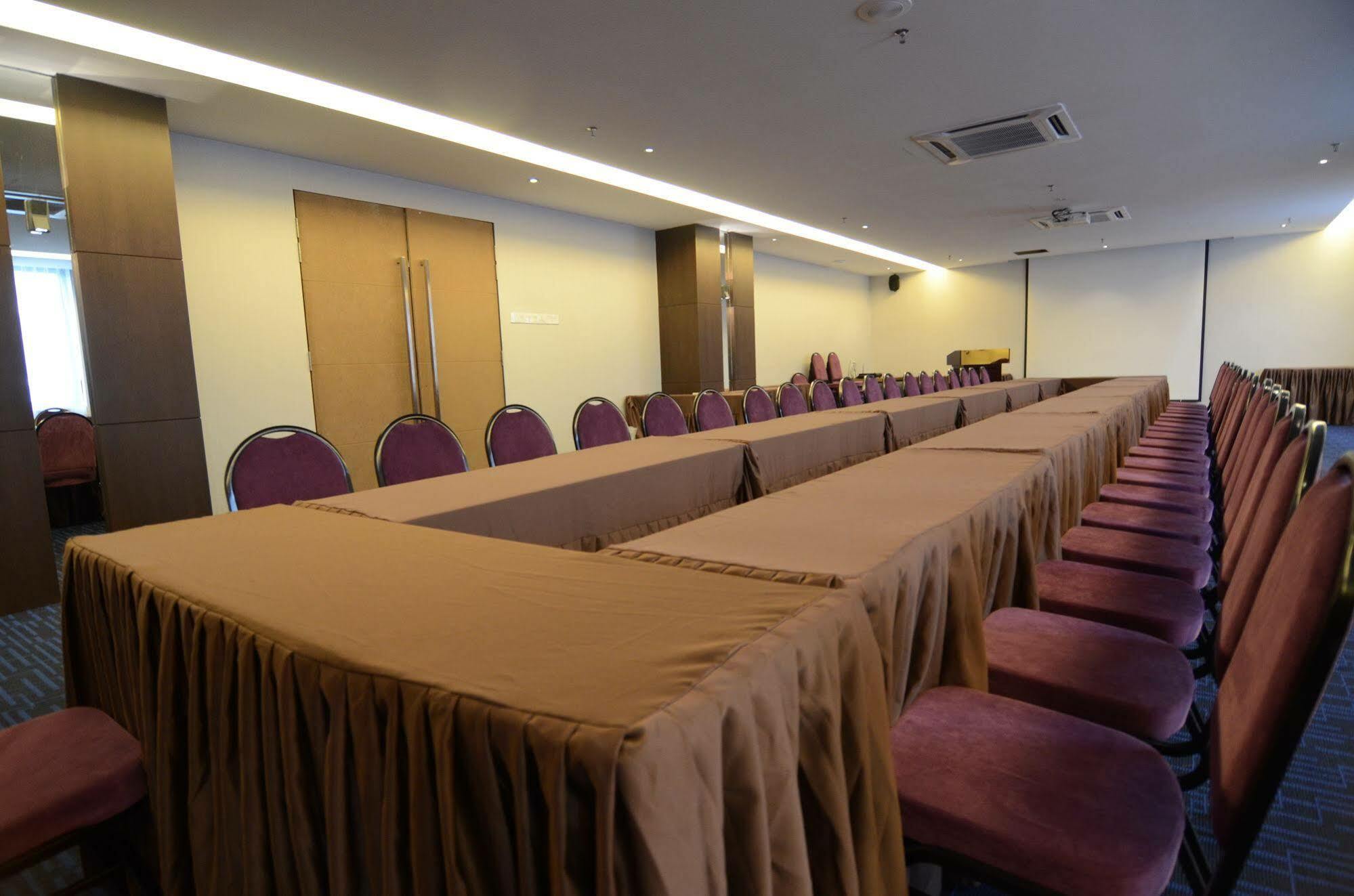 The Leverage Business Hotel Johor Bahru Kültér fotó
